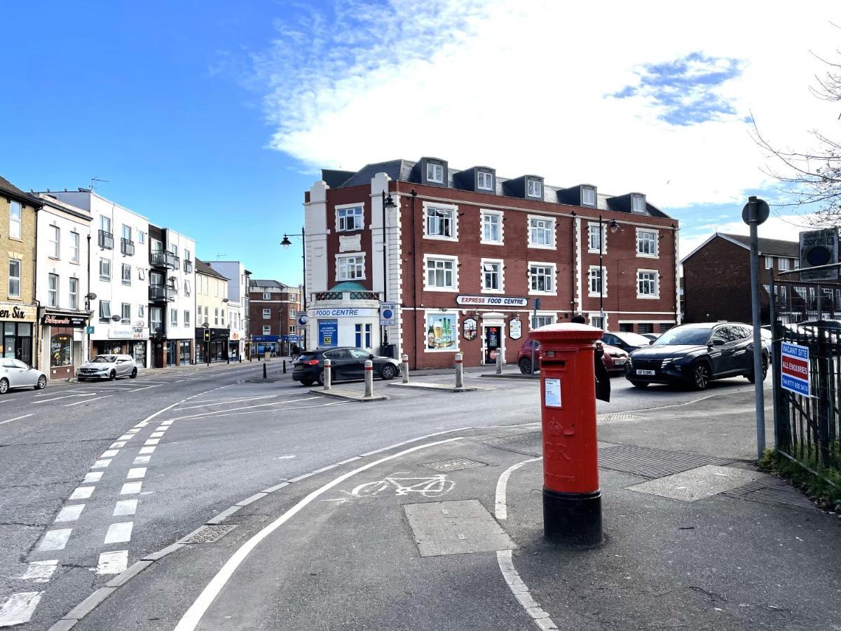 Supreme - 1 Bedroom Apart Sleeps 4 Short/Long Stay Gillingham  Exterior foto